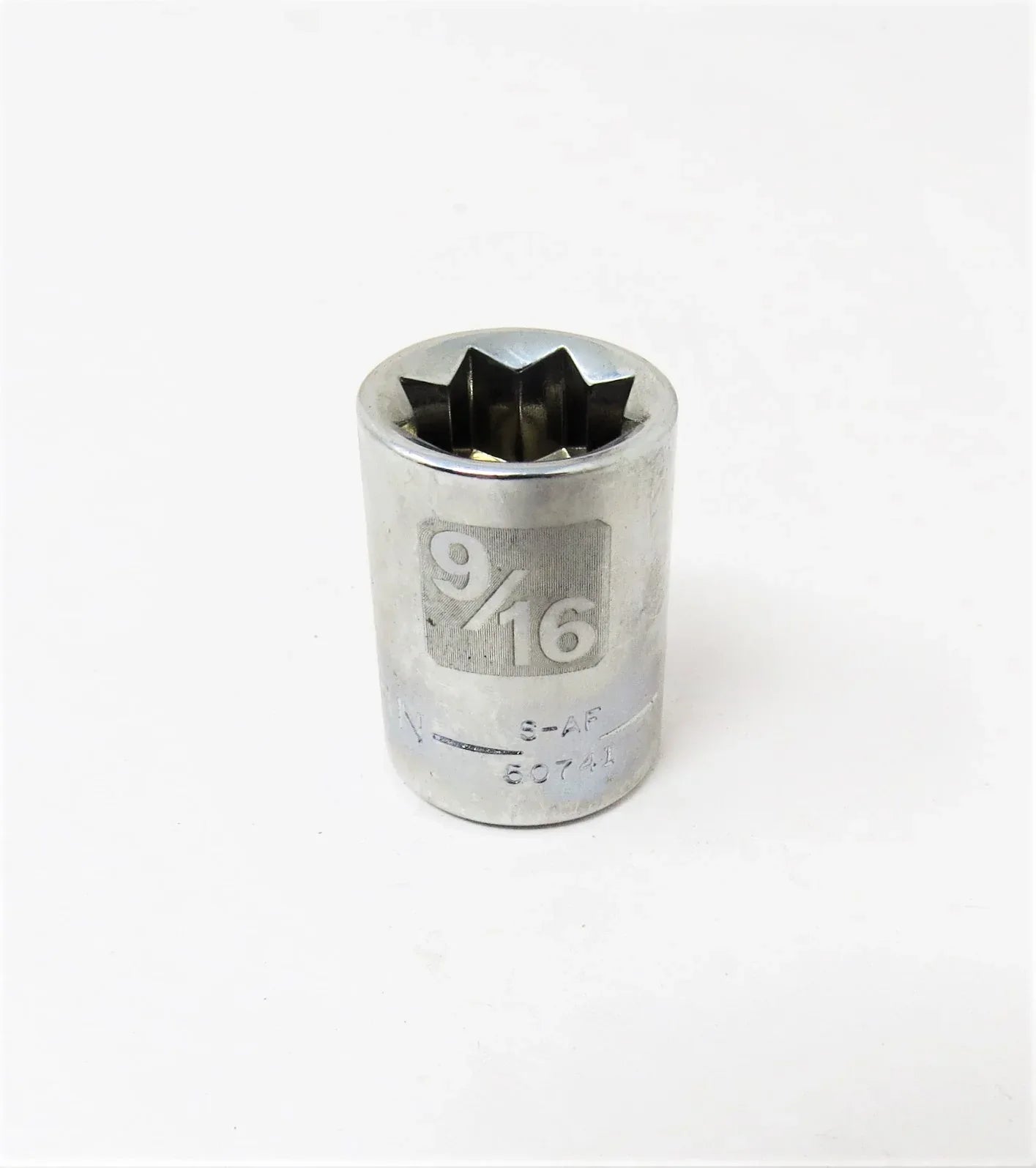 9/16" 8 - Point Socket