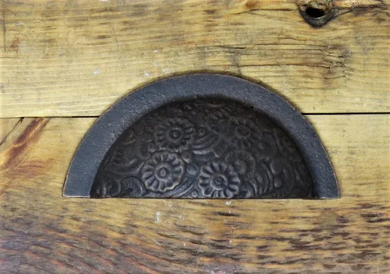 Floral Embossed Cup Pull