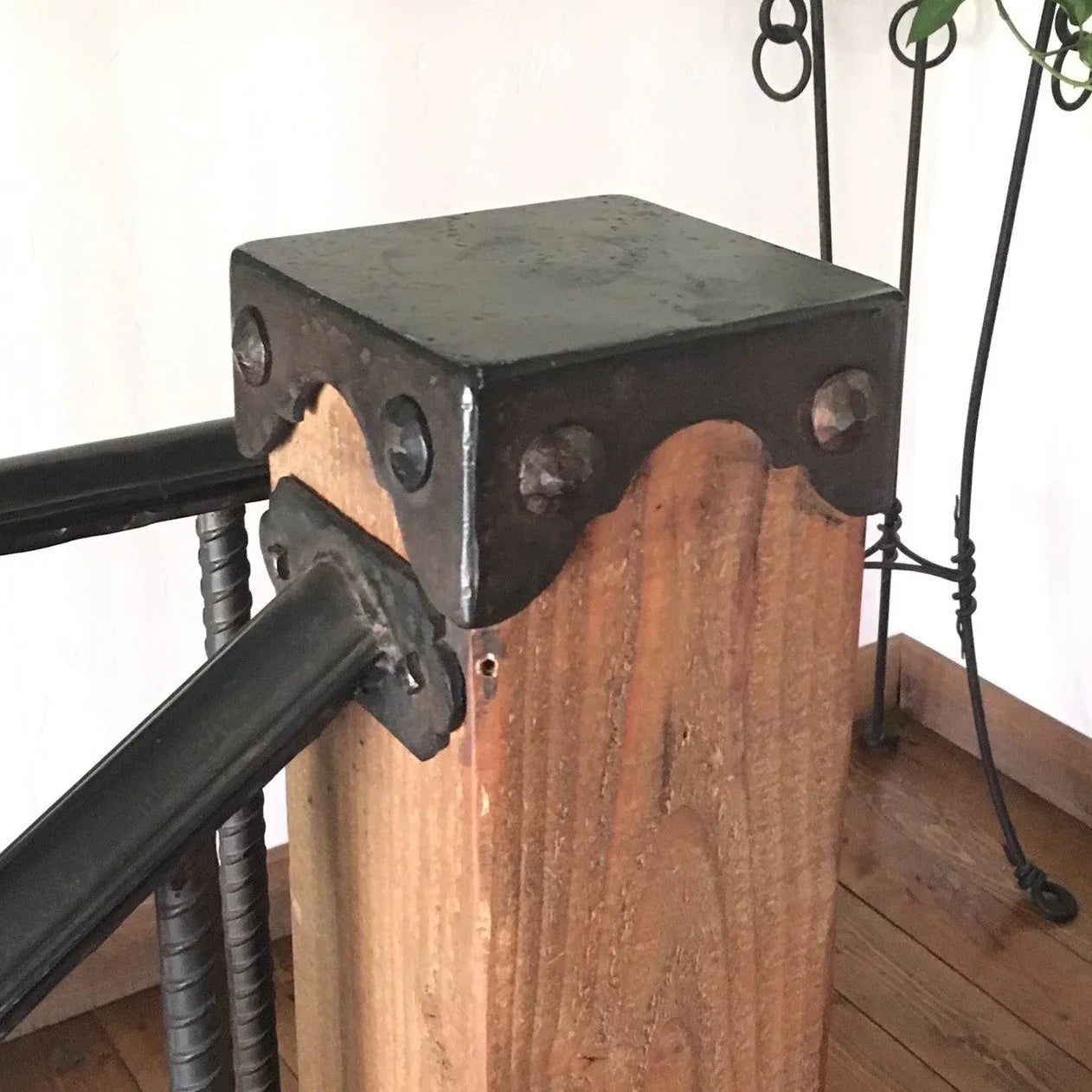 Classic Iron Post Cap